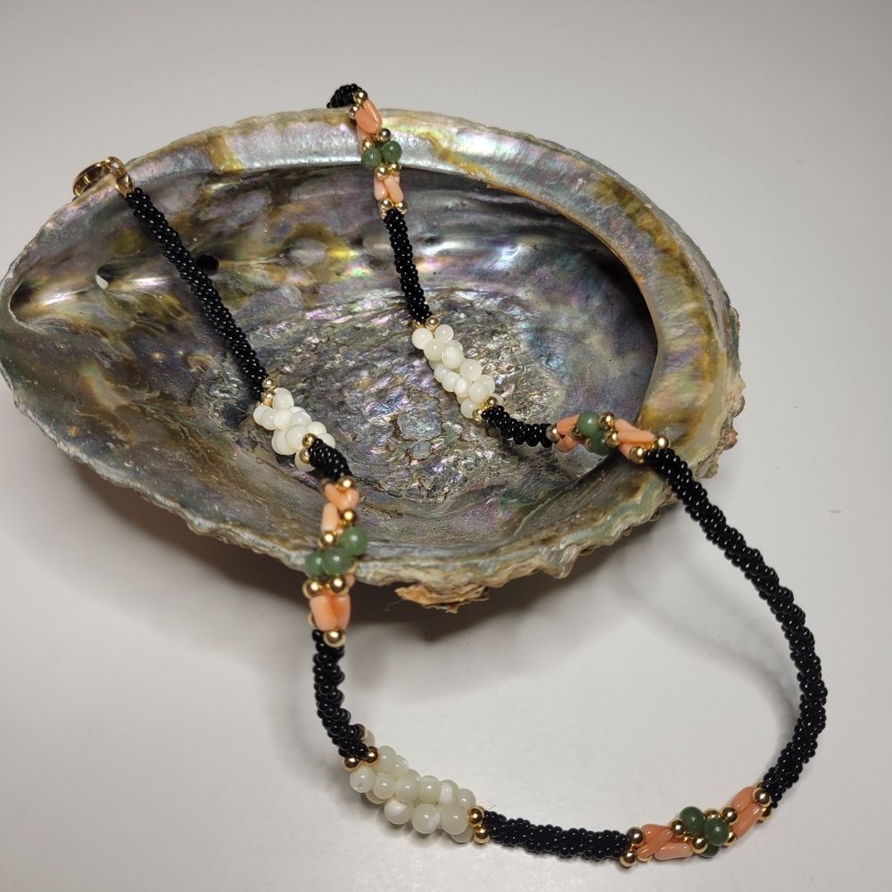 Black Onyx Coral Green Jade Mother of Pearl Gold Accent Twisted Bead Necklace 21